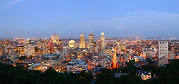 Montreal in schemering panorama - Foto, afbeelding