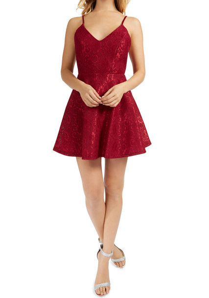 elegantes rotes einteiliges ärmelloses Kleid mit ausgestelltem Boden mit Reißverschluss am Rücken - mit weißem Hintergrund - Foto, Bild