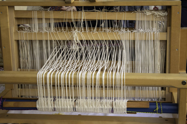 Weaving spinners - Photo, Image