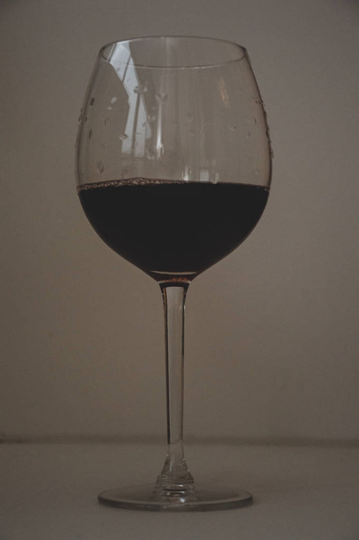 Szklanka czerwonego wina - Zdjęcie, obraz