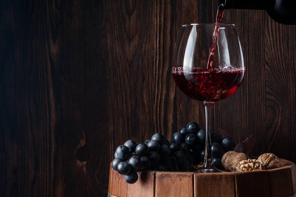 Old red wine. - Foto, afbeelding