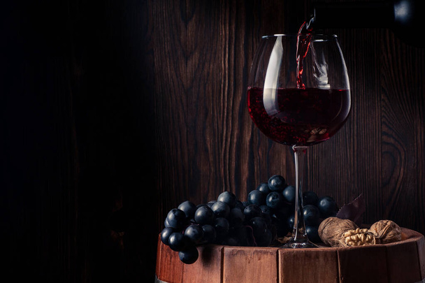 Old red wine. - Fotografie, Obrázek