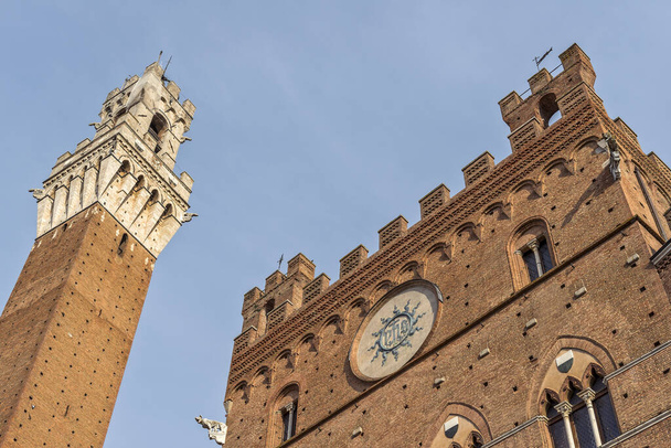 Siena Palazzo Pubblico és Torre del Mangia - Fotó, kép