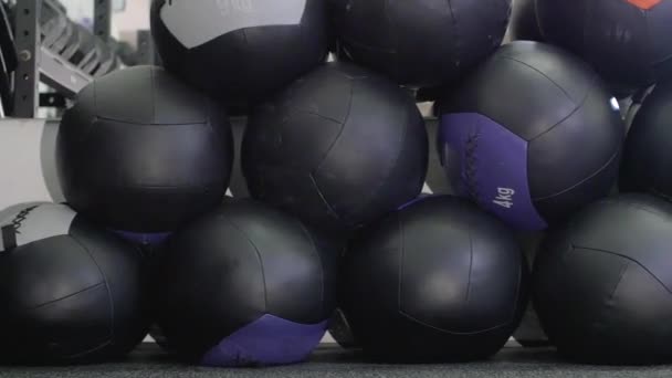 boules murales, boule de médecine dans une boîte de gym
 - Séquence, vidéo