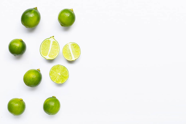 Limes isolés sur fond blanc. - Photo, image