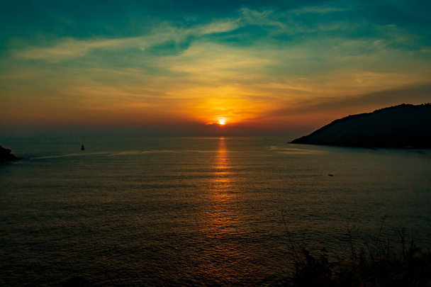 プロムテプ岬からの美しい夕日 - 写真・画像