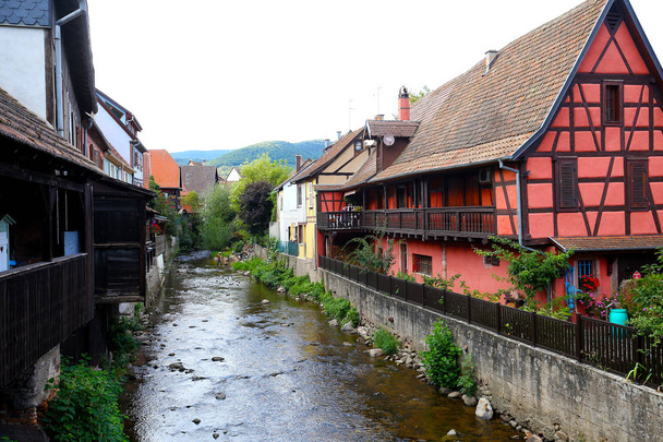 Wieś Kaysersberg, Alzacja, Francja - Zdjęcie, obraz