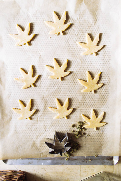 печиво у формі маріхуани
 - Фото, зображення
