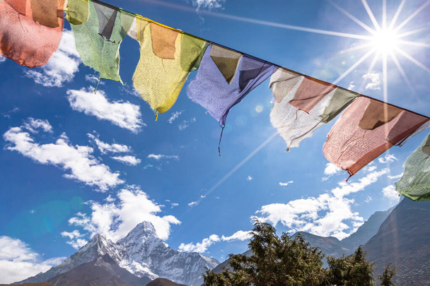 Гора Ама Даблам. Базовий табір Еверест. Непал. - Фото, зображення