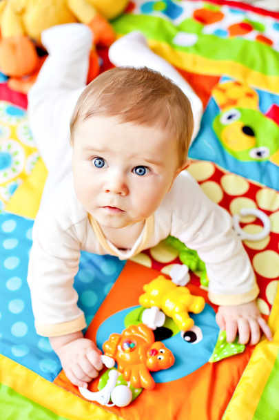 Infant boy on playmat - Φωτογραφία, εικόνα