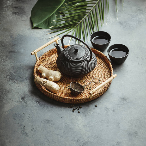 Traditional Asian tea ceremony arrangement, top view - 写真・画像