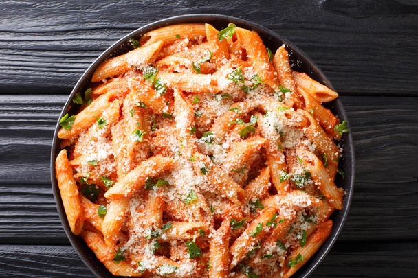 Penne Alla Vodka�is thick and hearty pasta dish with a delicious - Foto, Imagem