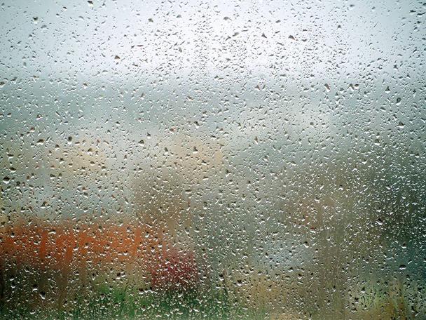 regendruppels op het raam - Foto, afbeelding
