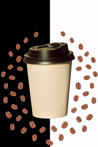 Паперова чашка з левітацією кавових зерен ізольована на чорно-білому тлі. Кава, щоб йти постер. Простір для копіювання
 - Фото, зображення