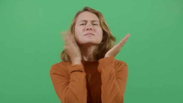 Joues gifler par une femme
 - Séquence, vidéo