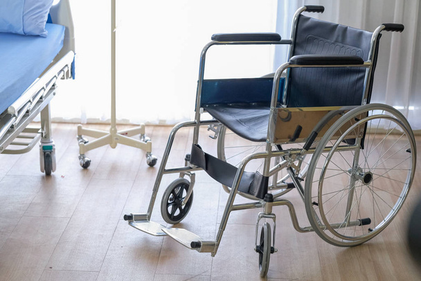 医療のテーマ：病院の車椅子. - 写真・画像