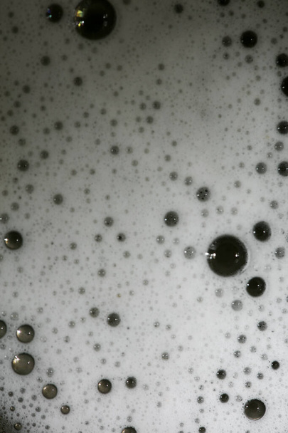 Burbujas en espuma blanca macro fondo cincuenta megapíxeles de alto qua
 - Foto, imagen