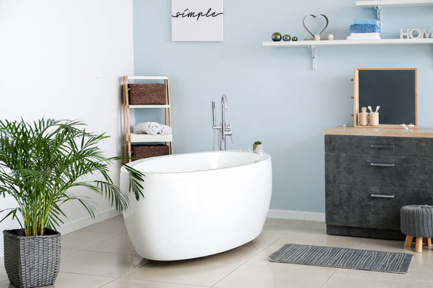 стильний інтер'єр сучасної ванної кімнати
 - Фото, зображення