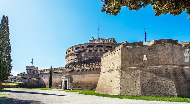Vue du Château Sant'Angelo à Rome Latium Italie
 - Photo, image
