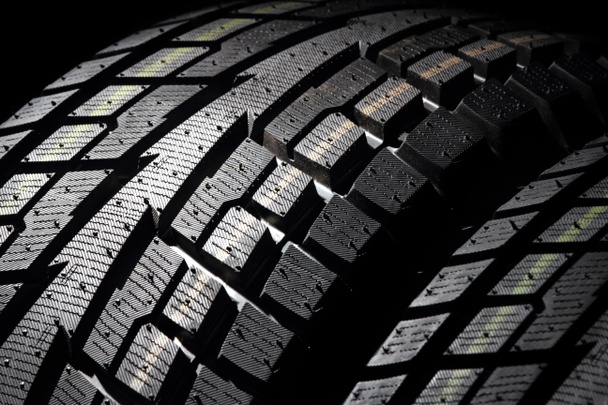 Nouveaux pneus hiver close-up
. - Photo, image