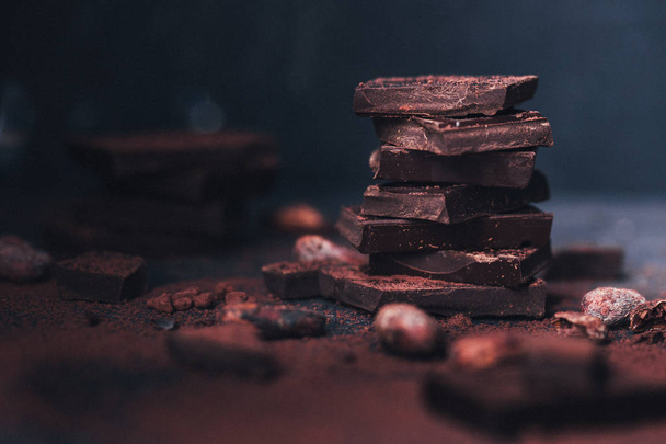dark chocolate, selective focus - Zdjęcie, obraz