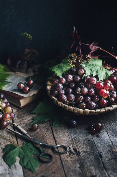 grape on wooden background, selective focus - Φωτογραφία, εικόνα