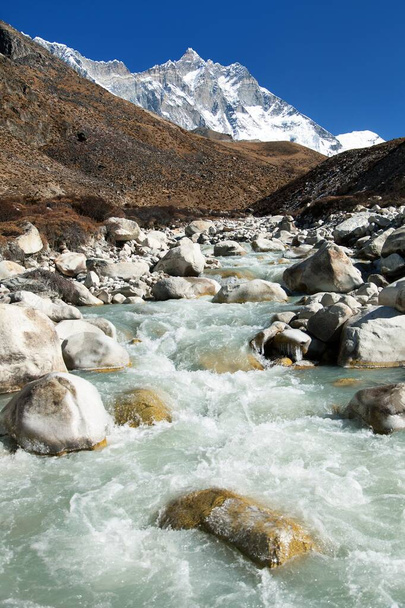 View of top of Lhotse and creek, South rock face - Foto, Imagem