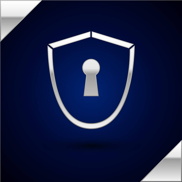 Ezüst pajzs kulcslyuk ikon elszigetelt sötétkék háttér. Védelem, biztonsági koncepció. Biztonsági jelvény ikon. Magánzárka. Védelmi rendszám. Vektorillusztráció - Vektor, kép