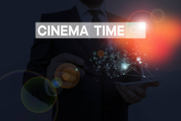 Kézírás szöveg írás Cinema Time. Koncepció jelentése, hogy mely szórakoztató ilyen bemutató film tervezett kezdete. - Fotó, kép