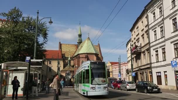 σκηνή δρόμο στο ιστορικό κέντρο της Κρακοβίας, στην Πολωνία - Πλάνα, βίντεο