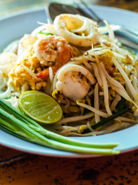 Tayland yemeği Pad Thai - Fotoğraf, Görsel