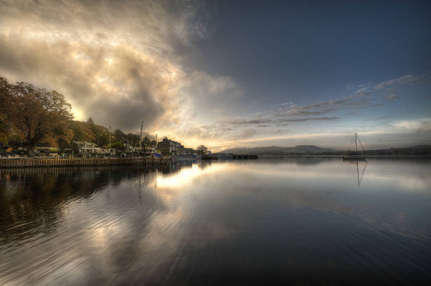 Windermere είναι η μεγαλύτερη φυσική λίμνη στην Αγγλία. στην περιοχή της λίμνης - Φωτογραφία, εικόνα