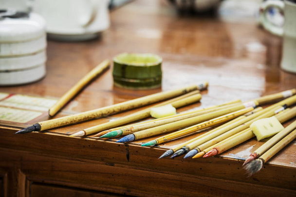 hinese traditional calligraphy brushes close-up. - 写真・画像