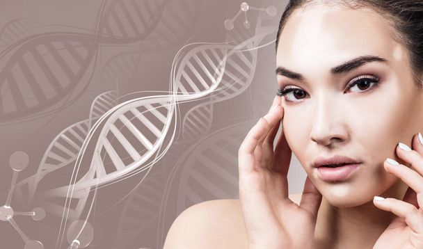 Mladá smyslná žena s vitiligovou chorobou v řetězcích DNA - Fotografie, Obrázek