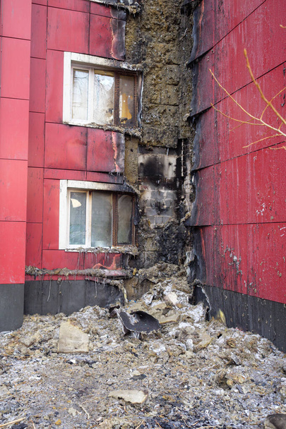 Parte del edificio dañado por el fuego
. - Foto, Imagen
