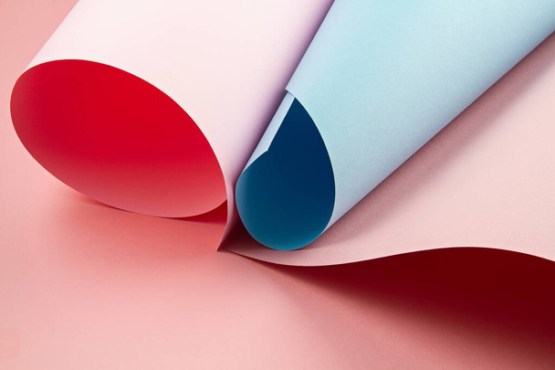 異なる色合いのロール状の質感の紙シートの抽象的な背景 - 写真・画像