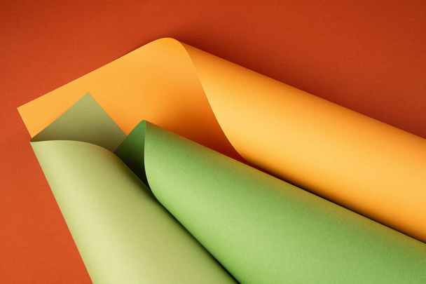Fondo abstracto de hojas de papel texturizado laminado de diferentes tonos
 - Foto, imagen