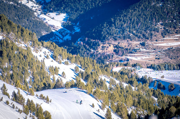 Ανδόρα Grandvalira Χιονοδρομικό Κέντρο. Βουνά Πυρηναίων - Φωτογραφία, εικόνα