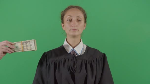腐敗した女裁判官が金を受け取る - 映像、動画