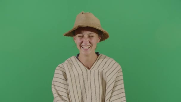 Μια αγρότισσα που γελάει δυνατά - Πλάνα, βίντεο