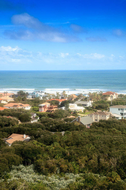 Vista aérea da costa de New Smyrna Beach e Ponce de Le
 - Foto, Imagem