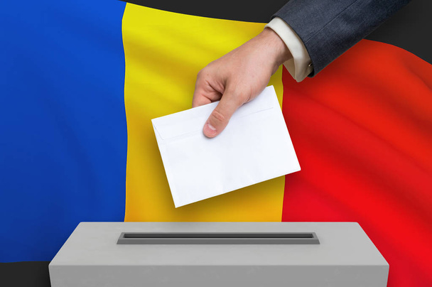 ルーマニアでの選挙-投票箱での投票 - 写真・画像