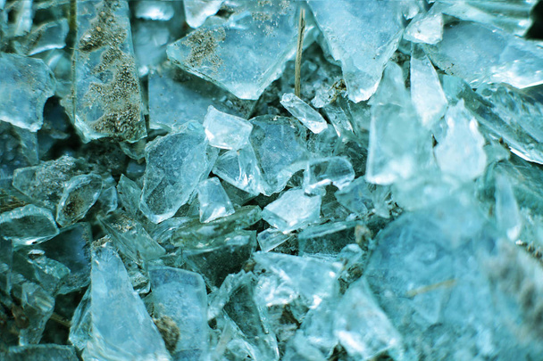 Pequeños fragmentos de vidrio afilado, macrofoto de trozos de hielo
 - Foto, imagen