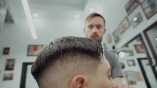 Mens hair styling. - Felvétel, videó