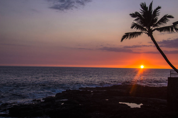 Ηλιοβασίλεμα στην Kona, Χαβάη - Φωτογραφία, εικόνα