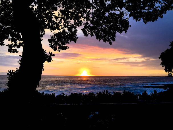 Ηλιοβασίλεμα στην Kona, Χαβάη - Φωτογραφία, εικόνα