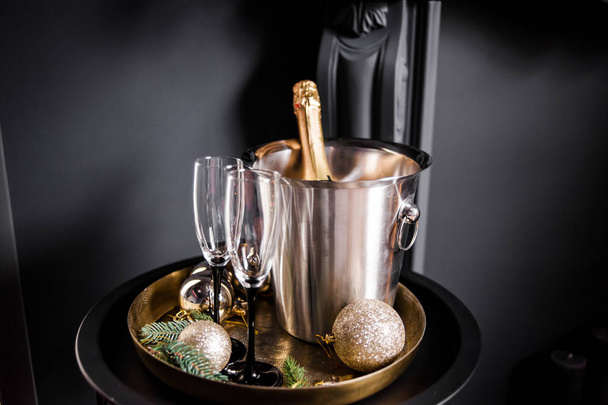Champagne Nouvel An célébrer. Tendances de décoration
 - Photo, image