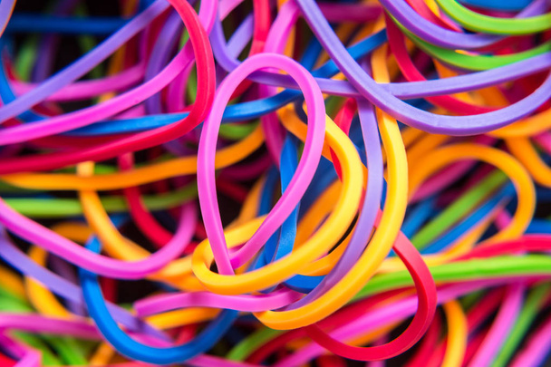 Kleurrijke regenboog kleuren elastiekjes - Foto, afbeelding