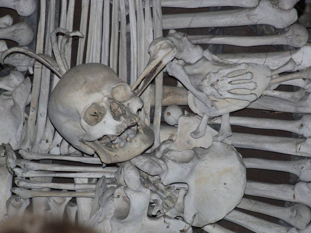 Krypta der Knochen in Prag - Foto, Bild