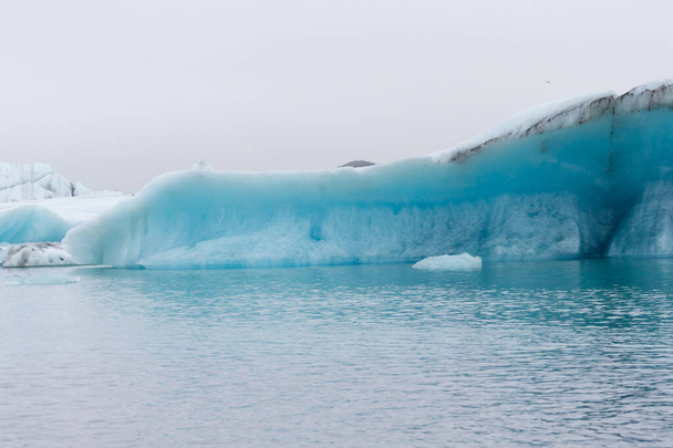 Iceberg lagoon jokulsarlon on the south of Iceland. Toned - Fotoğraf, Görsel
